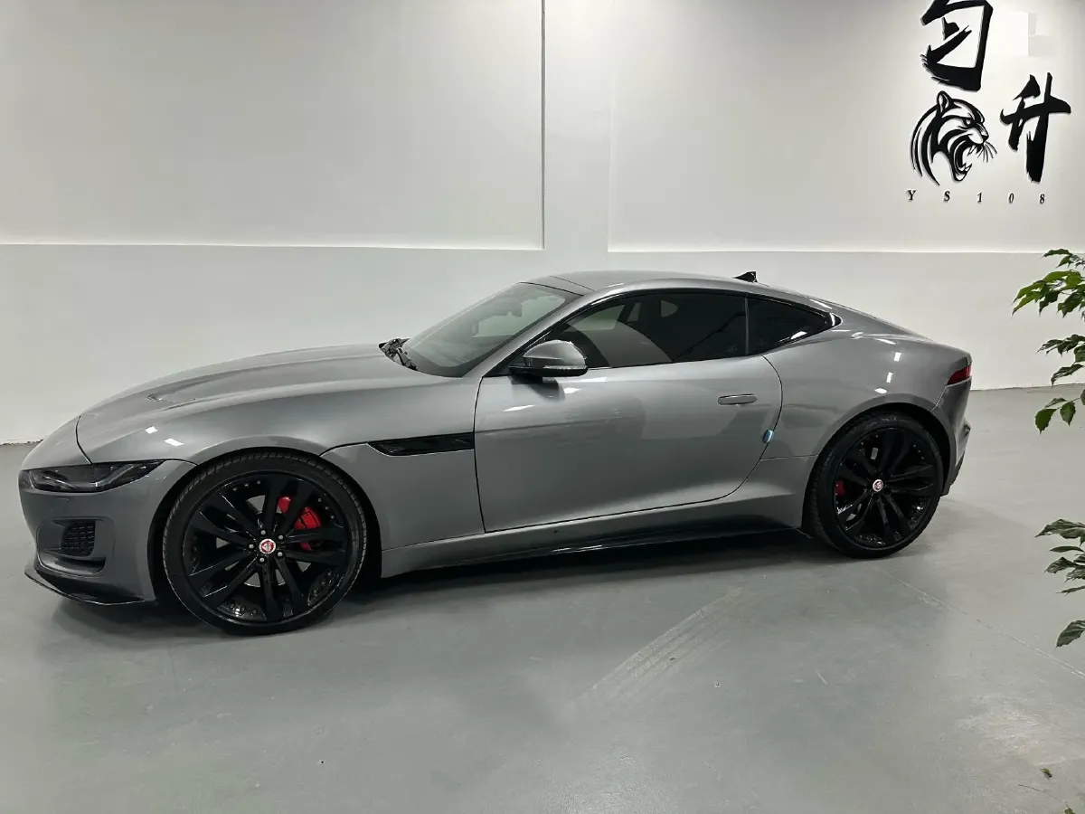 2022 Jaguar F-TYPE 2.0T 300HP L4 8AT,autocango,china used car exporter,china ev exporter,chinese used car exporter,chinese used ev exporter