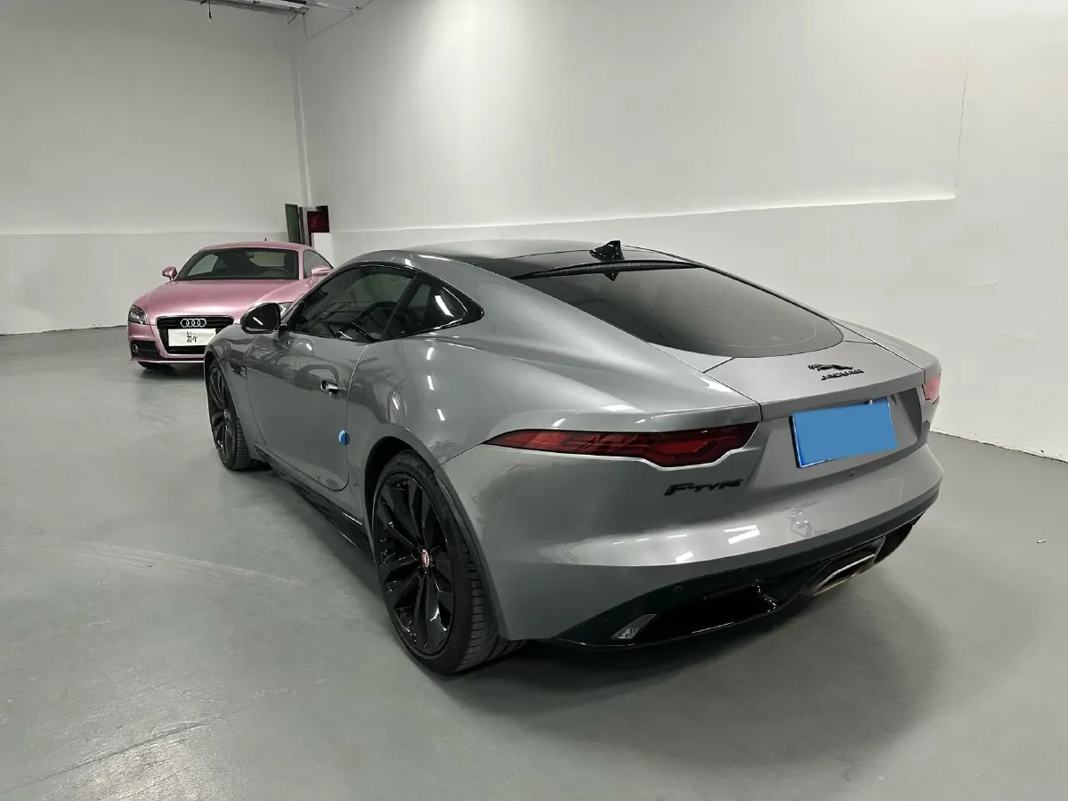 2022 Jaguar F-TYPE 2.0T 300HP L4 8AT,autocango,china used car exporter,china ev exporter,chinese used car exporter,chinese used ev exporter