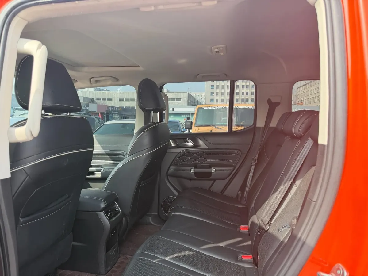 2021 Tank 300 2.0T 227HP L4 8AT,autocango,china used car exporter,china ev exporter,chinese used car exporter,chinese used ev exporter