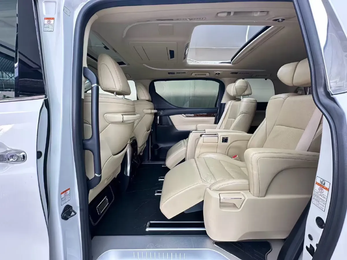 2018 Toyota Alphard 3.5L 301HP V6 8AT,autocango,china used car exporter,china ev exporter,chinese used car exporter,chinese used ev exporter