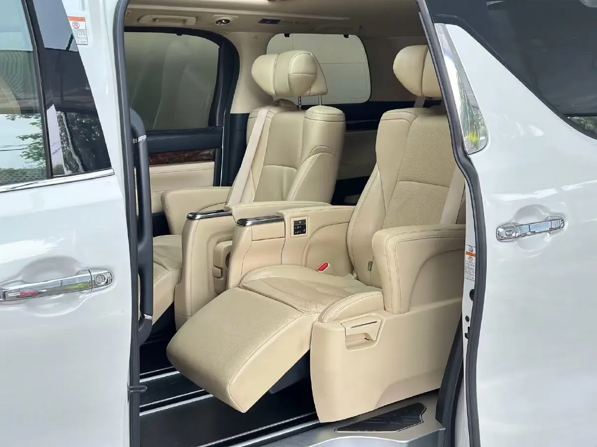 2018 Toyota Alphard 3.5L 301HP V6 8AT,autocango,china used car exporter,china ev exporter,chinese used car exporter,chinese used ev exporter