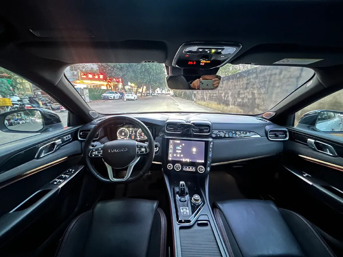 2019 LYNK&CO 03 2.0T 190HP L4 6AT,autocango,china used car exporter,china ev exporter,chinese used car exporter,chinese used ev exporter