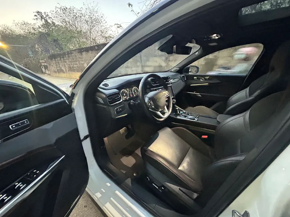 2019 LYNK&CO 03 2.0T 190HP L4 6AT,autocango,china used car exporter,china ev exporter,chinese used car exporter,chinese used ev exporter