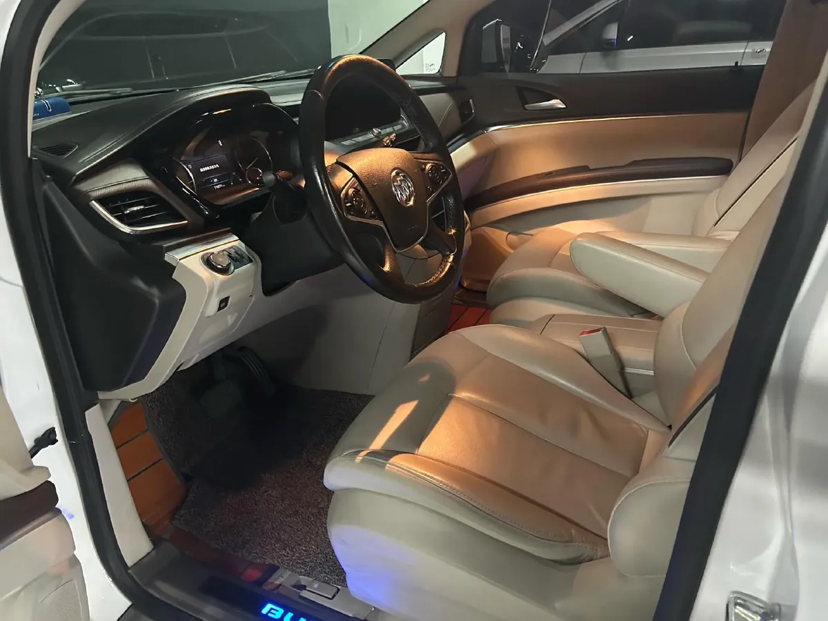 2021 Buick GL8 2.0T 237HP L4 9AT,autocango,china used car exporter,china ev exporter,chinese used car exporter,chinese used ev exporter