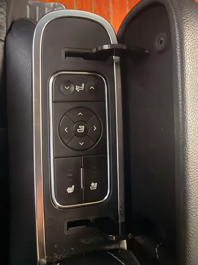 2020 GAC Trumpchi M8 2.0T 252HP L4 8AT,autocango,china used car exporter,china ev exporter,chinese used car exporter,chinese used ev exporter