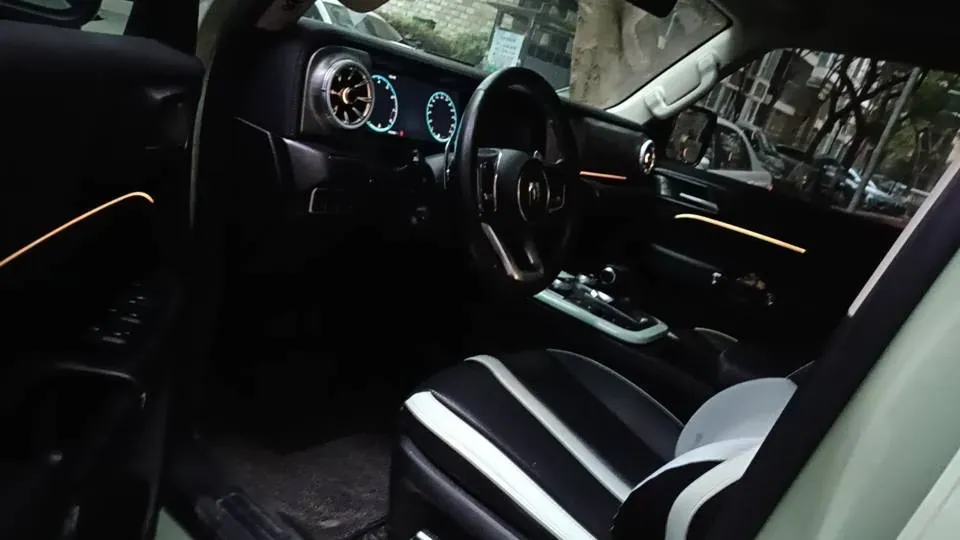 2023 Tank 300 2.0T 227HP L4 8AT,autocango,china used car exporter,china ev exporter,chinese used car exporter,chinese used ev exporter