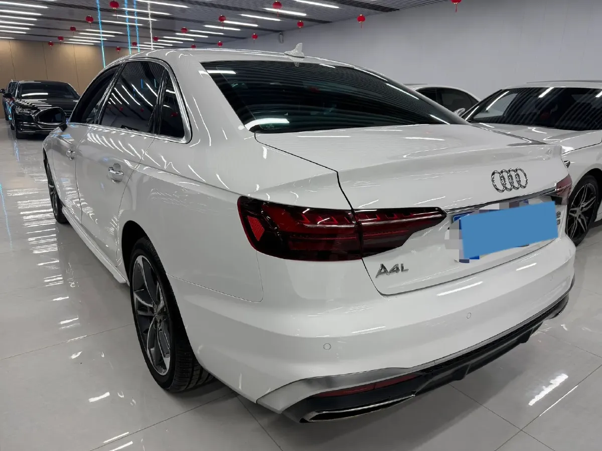 2020 Audi A4L 2.0T 190HP L4 7DCT,autocango,china used car exporter,china ev exporter,chinese used car exporter,chinese used ev exporter