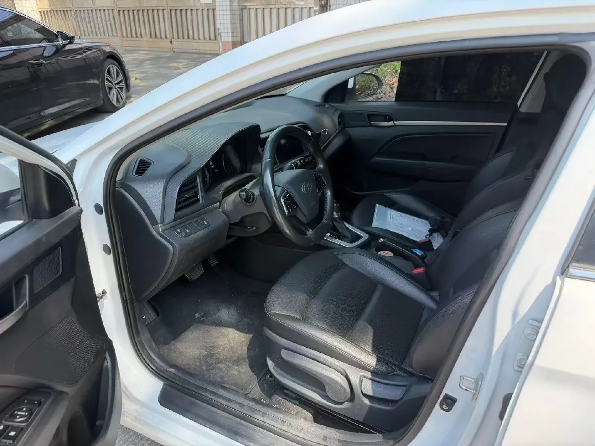 2020 Hyundai Elantra 1.5L 115HP L4 CVT,autocango,china used car exporter,china ev exporter,chinese used car exporter,chinese used ev exporter