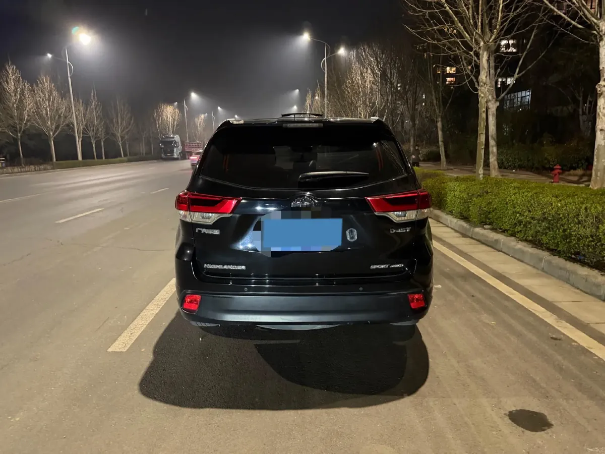2021 Toyota Highlander 2.0T 220HP L4 6AT,autocango,china used car exporter,china ev exporter,chinese used car exporter,chinese used ev exporter