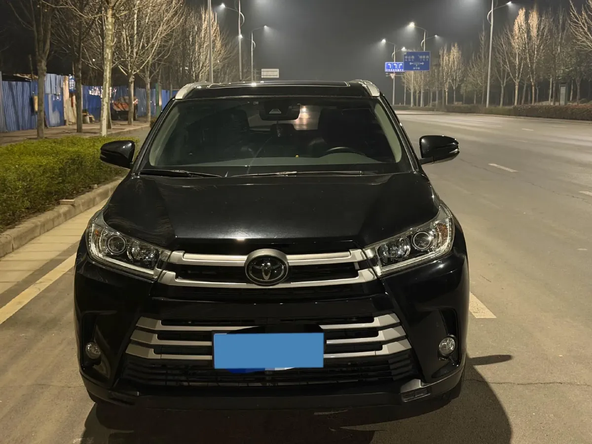2021 Toyota Highlander 2.0T 220HP L4 6AT,autocango,china used car exporter,china ev exporter,chinese used car exporter,chinese used ev exporter