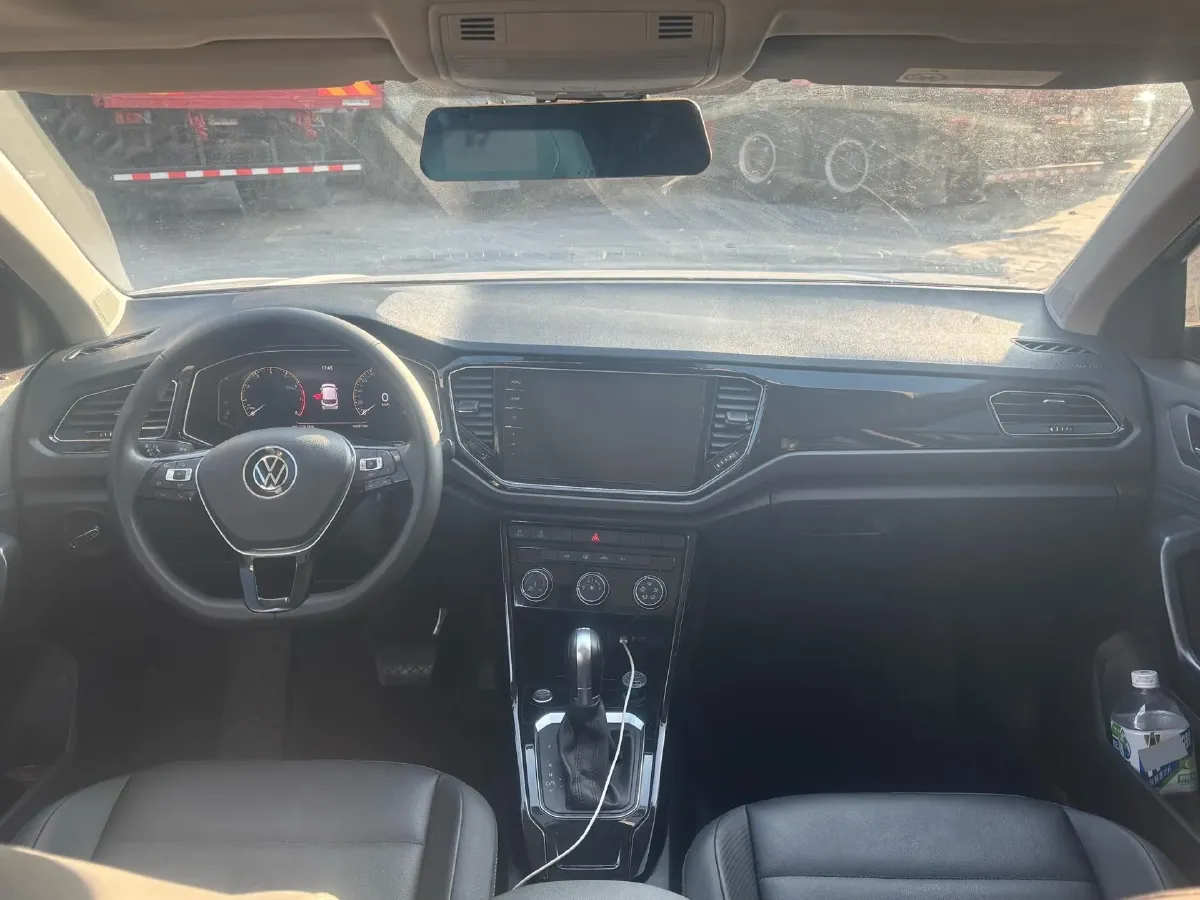 2020 Volkswagen T-Roc 1.4T 150HP L4 7DCT,autocango,china used car exporter,china ev exporter,chinese used car exporter,chinese used ev exporter