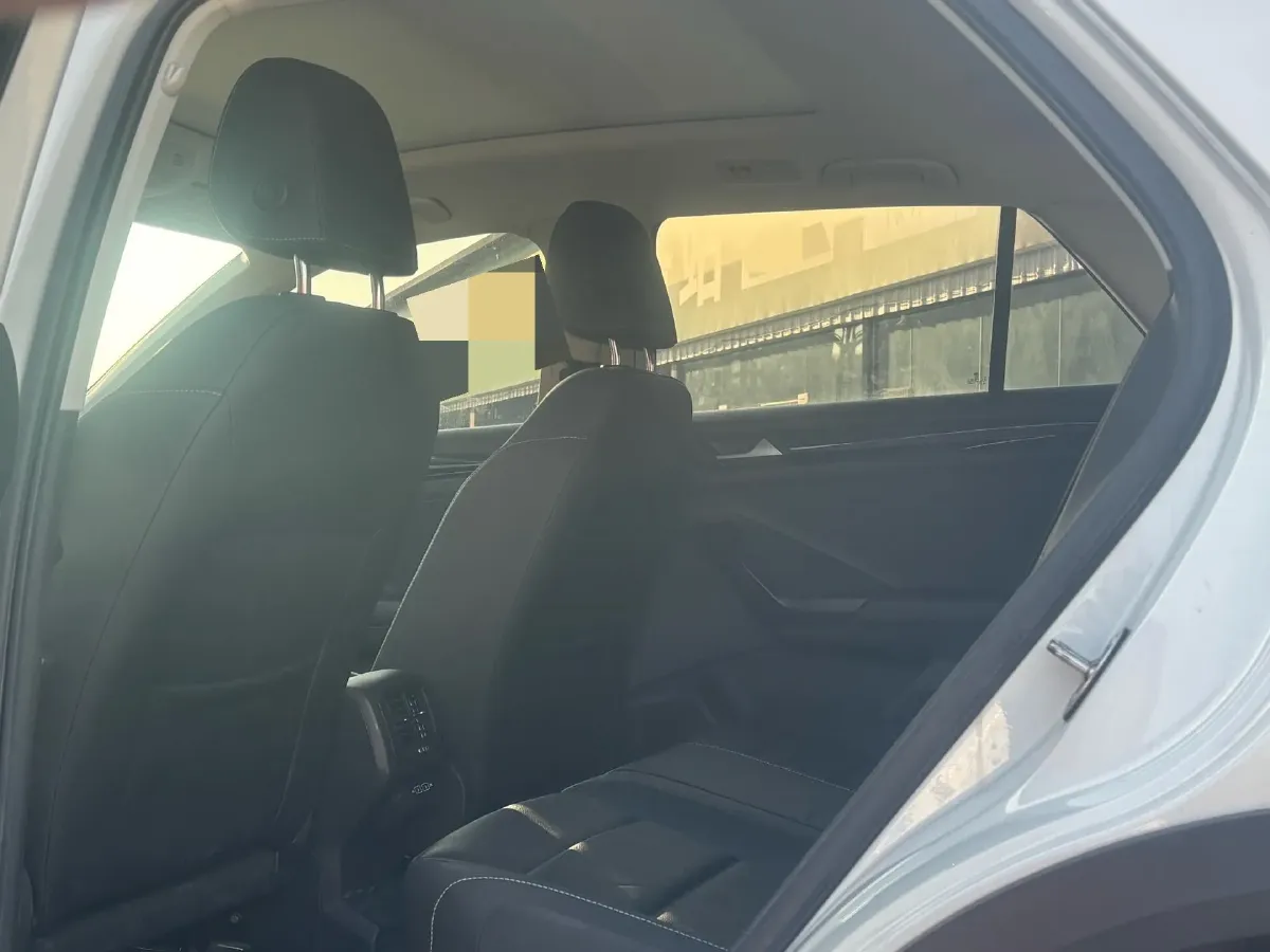 2020 Volkswagen T-Roc 1.4T 150HP L4 7DCT,autocango,china used car exporter,china ev exporter,chinese used car exporter,chinese used ev exporter