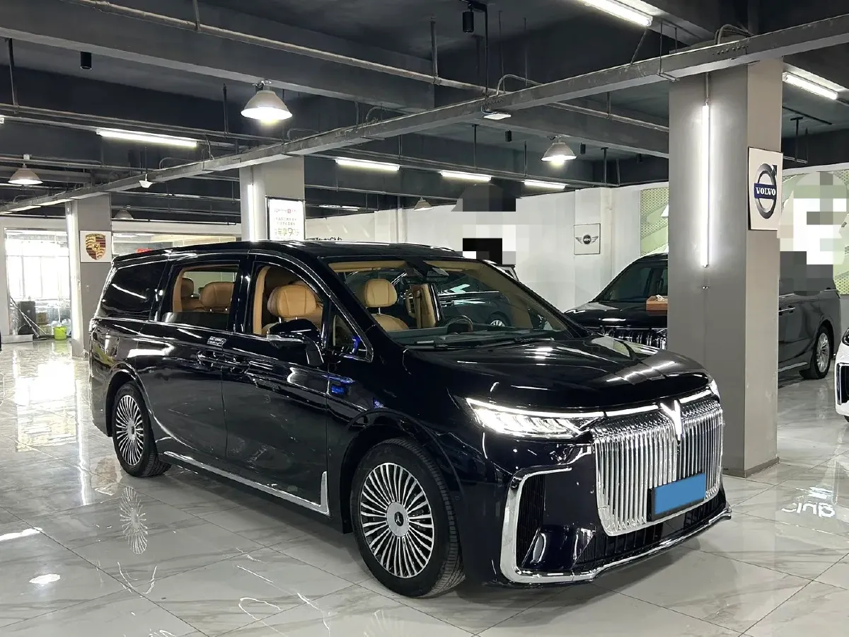 2025 Voyah Dream 1.5T 150HP L4 PHEV 41.7KWH,autocango,china used car exporter,china ev exporter,chinese used car exporter,chinese used ev exporter