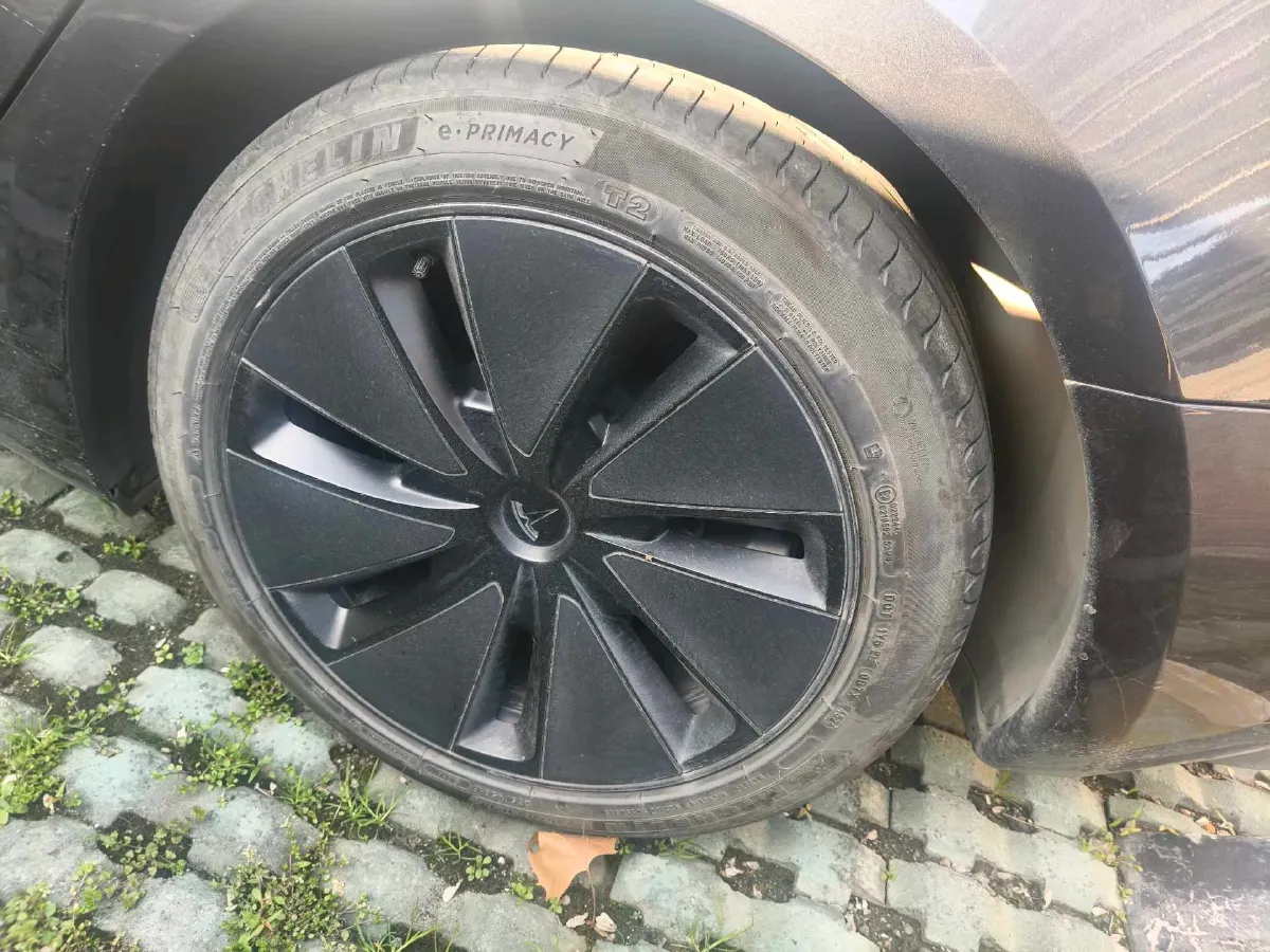 2025 Tesla Model 3 BEV 62.5KWH,autocango,china used car exporter,china ev exporter,chinese used car exporter,chinese used ev exporter