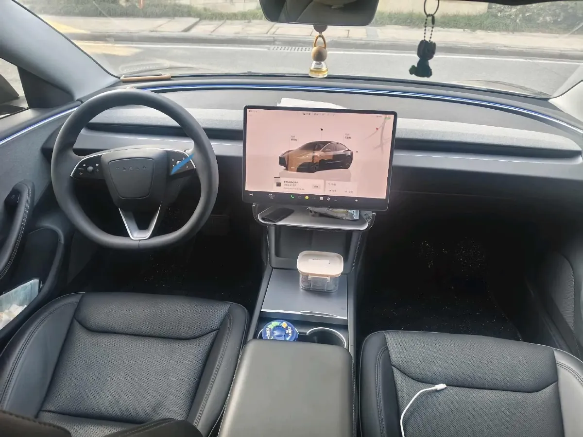 2025 Tesla Model 3 BEV 62.5KWH,autocango,china used car exporter,china ev exporter,chinese used car exporter,chinese used ev exporter