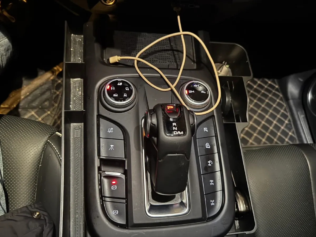 2024 Tank 300 2.0T 227HP L4 8AT,autocango,china used car exporter,china ev exporter,chinese used car exporter,chinese used ev exporter