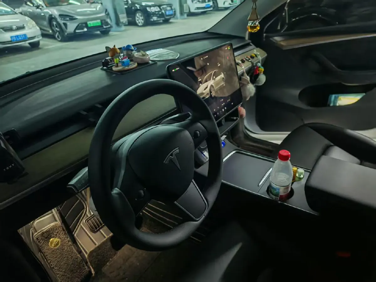 2022 Tesla Model Y BEV 60KWH,autocango,china used car exporter,china ev exporter,chinese used car exporter,chinese used ev exporter