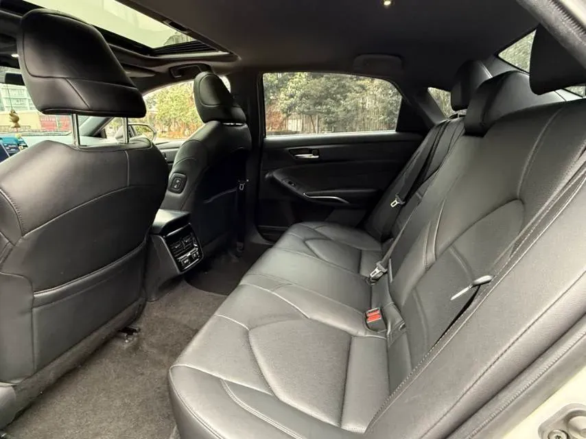 2019 Toyota Avalon 2.0L 178HP L4 CVT,autocango,china used car exporter,china ev exporter,chinese used car exporter,chinese used ev exporter
