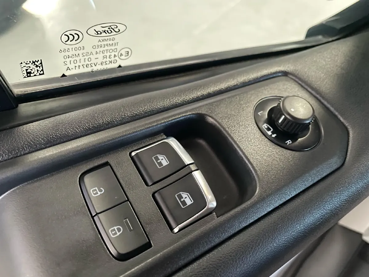 2023 Ford Transit 2.0T 220HP L4 9AT,autocango,china used car exporter,china ev exporter,chinese used car exporter,chinese used ev exporter