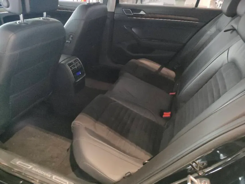 2017 Volkswagen Magotan 1.8T 180HP L4 7DCT,autocango,china used car exporter,china ev exporter,chinese used car exporter,chinese used ev exporter