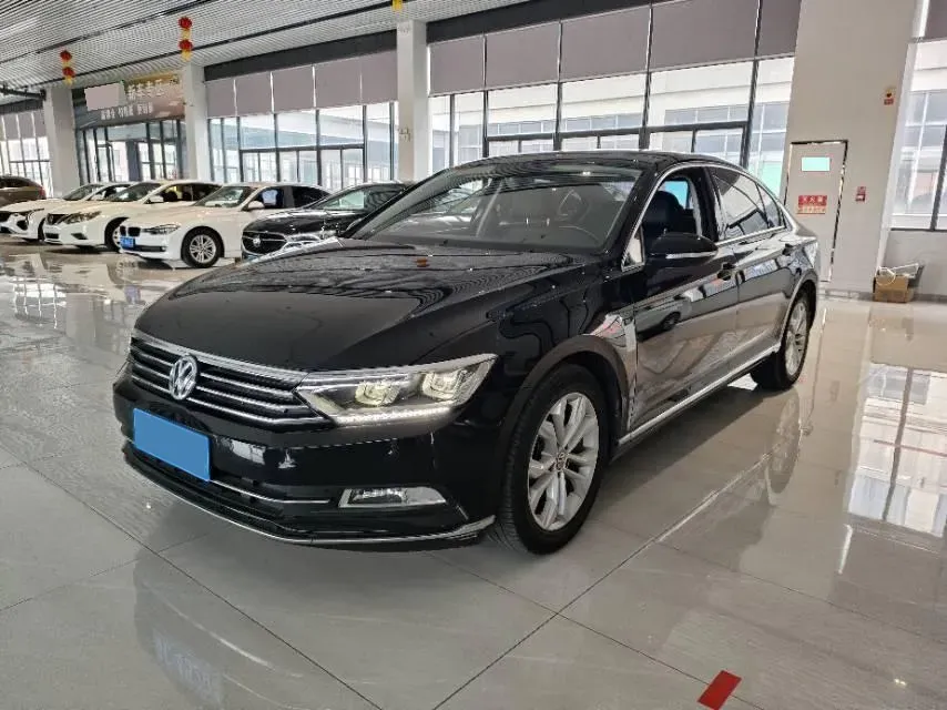 2017 Volkswagen Magotan 1.8T 180HP L4 7DCT,autocango,china used car exporter,china ev exporter,chinese used car exporter,chinese used ev exporter