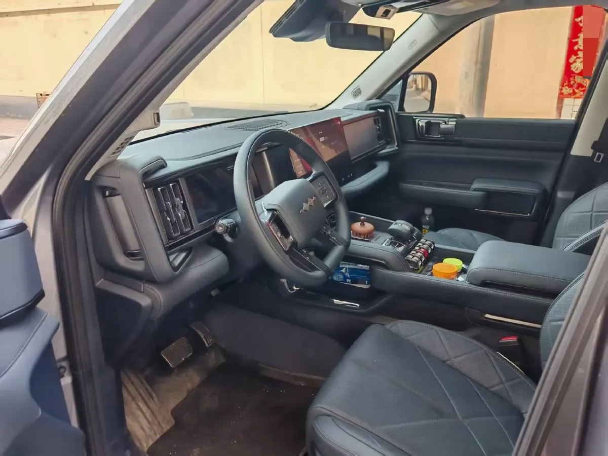 2025 FangChengBao Bao 5 1.5T 194HP L4 E-CVT PHEV 31.8KWH,autocango,china used car exporter,china ev exporter,chinese used car exporter,chinese used ev exporter