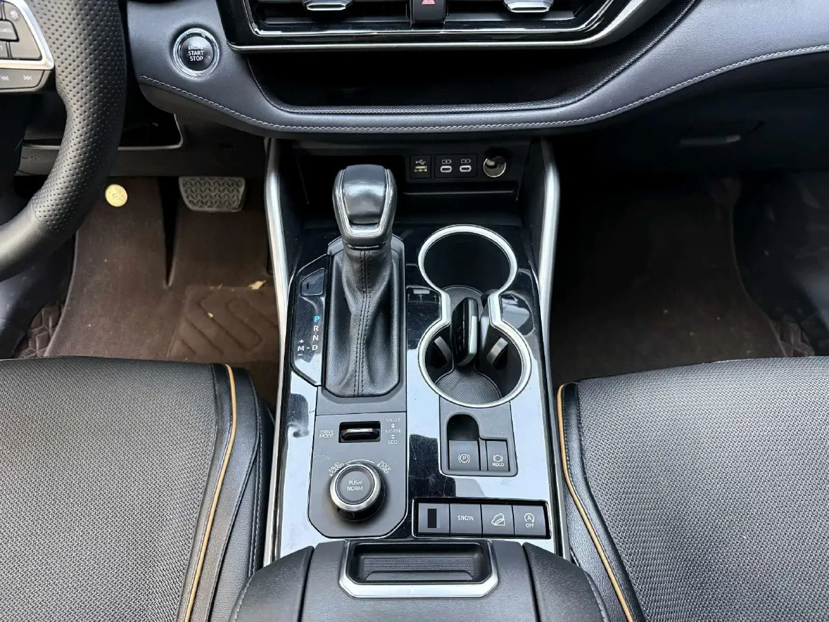 2022 Toyota Highlander 2.0T 248HP L4 8AT,autocango,china used car exporter,china ev exporter,chinese used car exporter,chinese used ev exporter