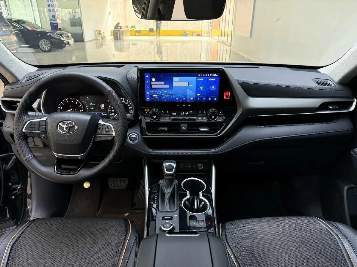 2022 Toyota Highlander 2.0T 248HP L4 8AT,autocango,china used car exporter,china ev exporter,chinese used car exporter,chinese used ev exporter