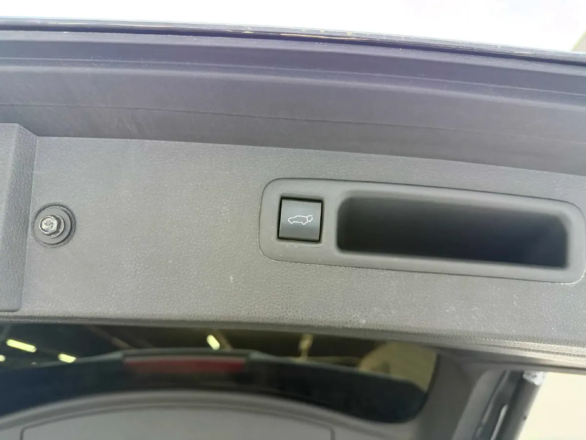 2022 Toyota Highlander 2.0T 248HP L4 8AT,autocango,china used car exporter,china ev exporter,chinese used car exporter,chinese used ev exporter