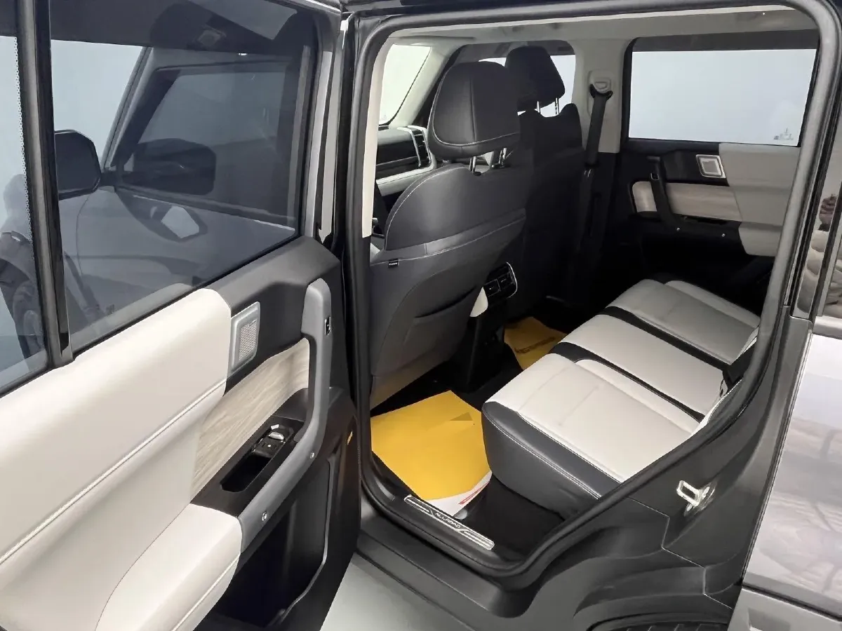 2024 JMC DaDao 2.3T 245HP L4 8AT,autocango,china used car exporter,china ev exporter,chinese used car exporter,chinese used ev exporter