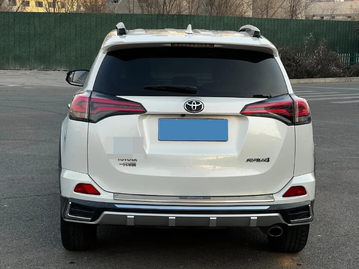 2018 Toyota RAV4 2.0L 151HP L4 CVT,autocango,china used car exporter,china ev exporter,chinese used car exporter,chinese used ev exporter