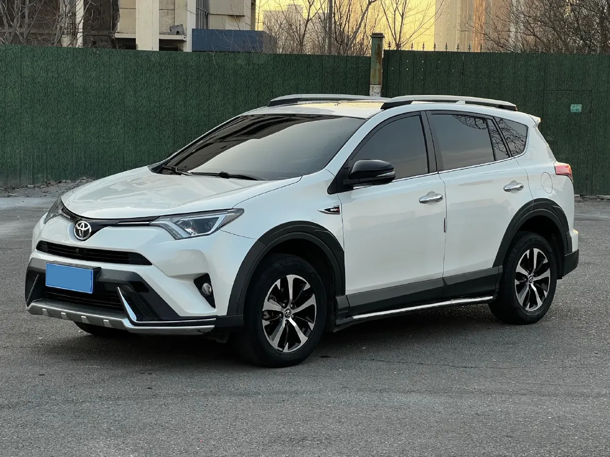 2018 Toyota RAV4 2.0L 151HP L4 CVT,autocango,china used car exporter,china ev exporter,chinese used car exporter,chinese used ev exporter