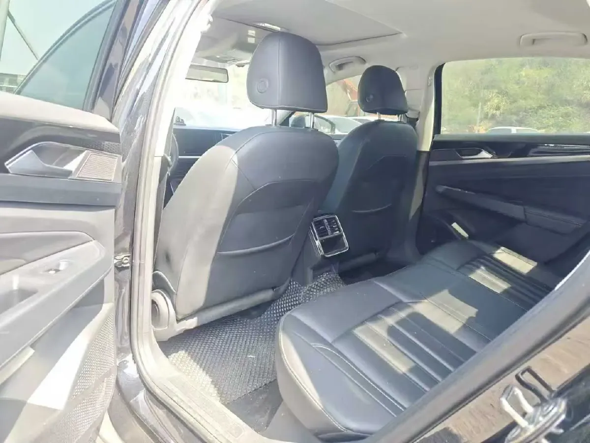 2023 Volkswagen Passat 1.4T 150HP L4 7DCT,autocango,china used car exporter,china ev exporter,chinese used car exporter,chinese used ev exporter