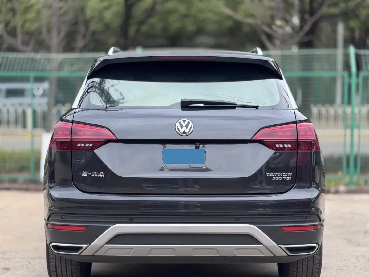 2019 MINI CLUBMAN 1.5T 102HP L3 6AT,autocango,china used car exporter,china ev exporter,chinese used car exporter,chinese used ev exporter