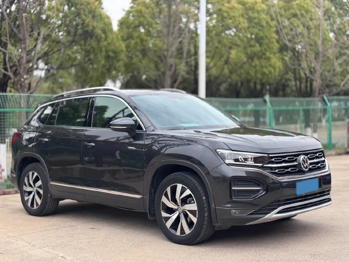 2019 MINI CLUBMAN 1.5T 102HP L3 6AT,autocango,china used car exporter,china ev exporter,chinese used car exporter,chinese used ev exporter