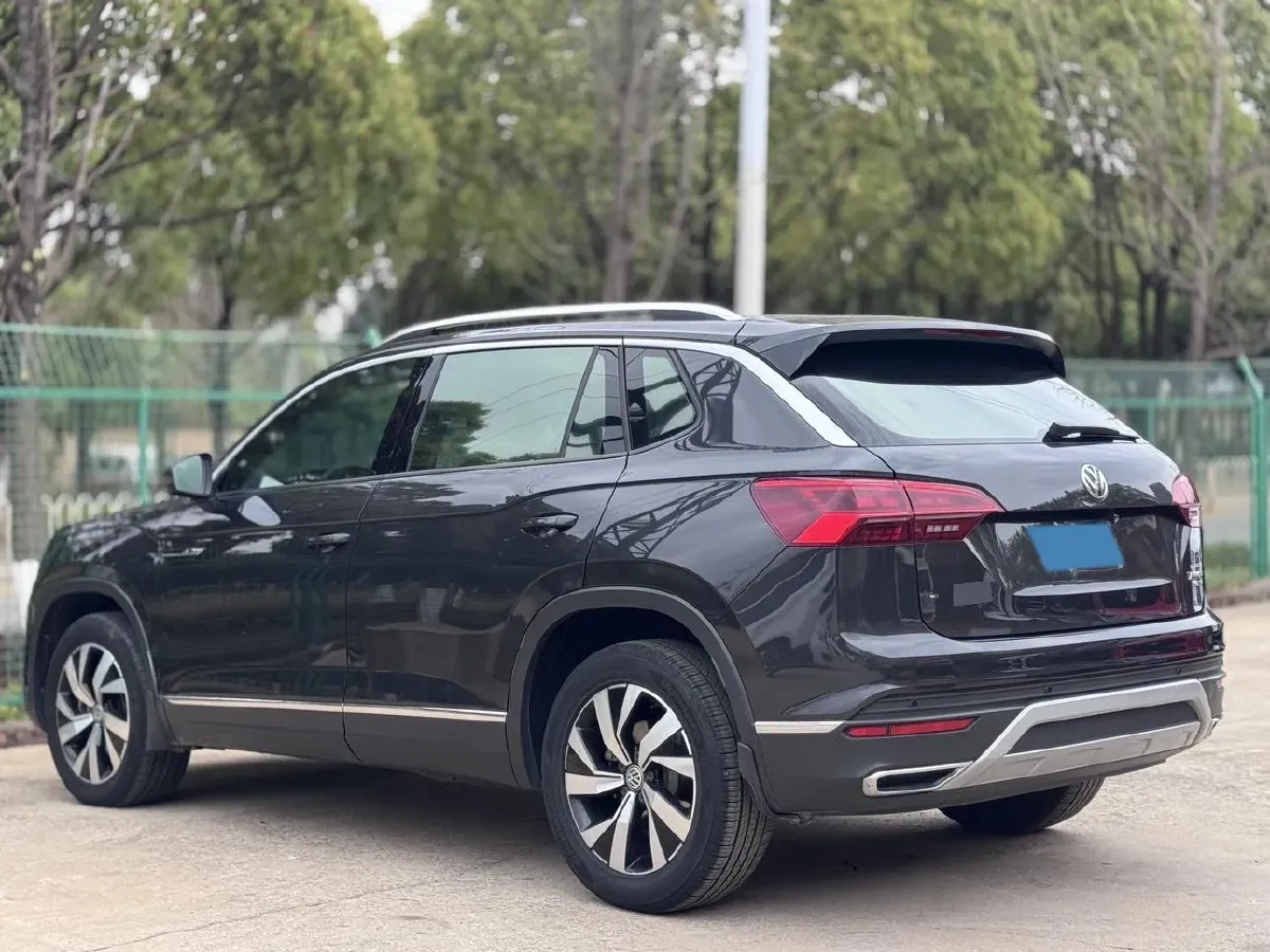 2019 MINI CLUBMAN 1.5T 102HP L3 6AT,autocango,china used car exporter,china ev exporter,chinese used car exporter,chinese used ev exporter