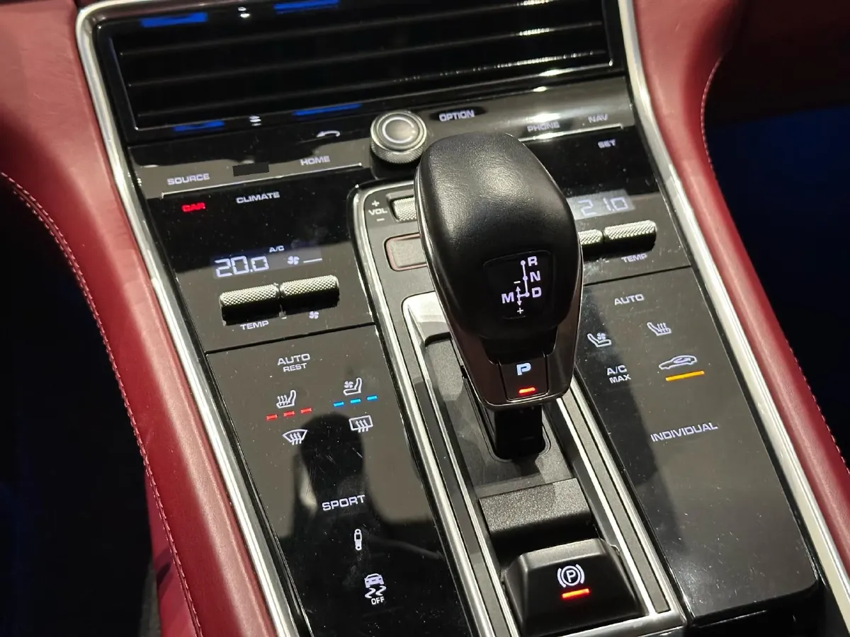 2019 Porsche Panamera 2.9T 330HP V6 8DCT,autocango,china used car exporter,china ev exporter,chinese used car exporter,chinese used ev exporter