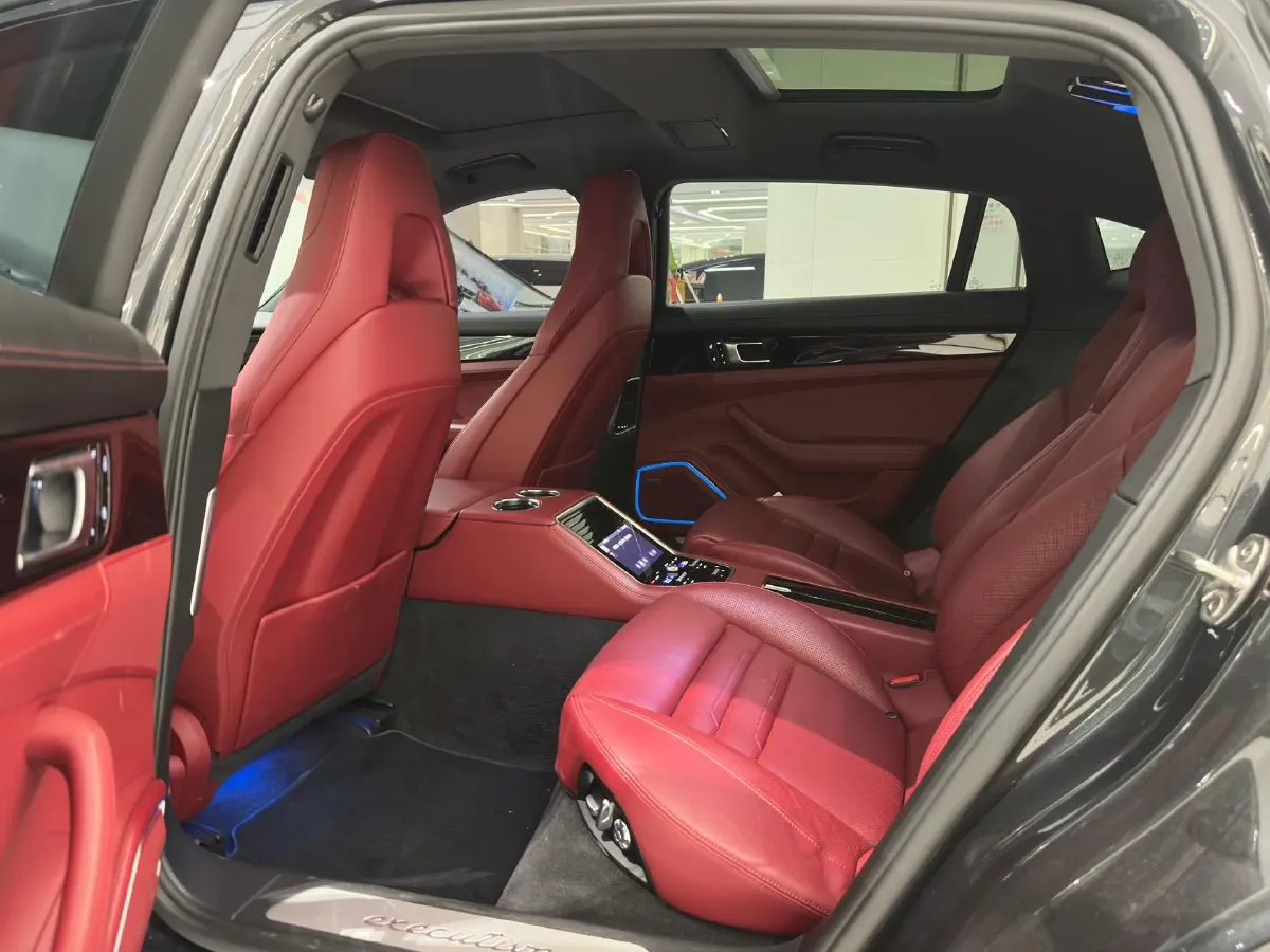 2019 Porsche Panamera 2.9T 330HP V6 8DCT,autocango,china used car exporter,china ev exporter,chinese used car exporter,chinese used ev exporter