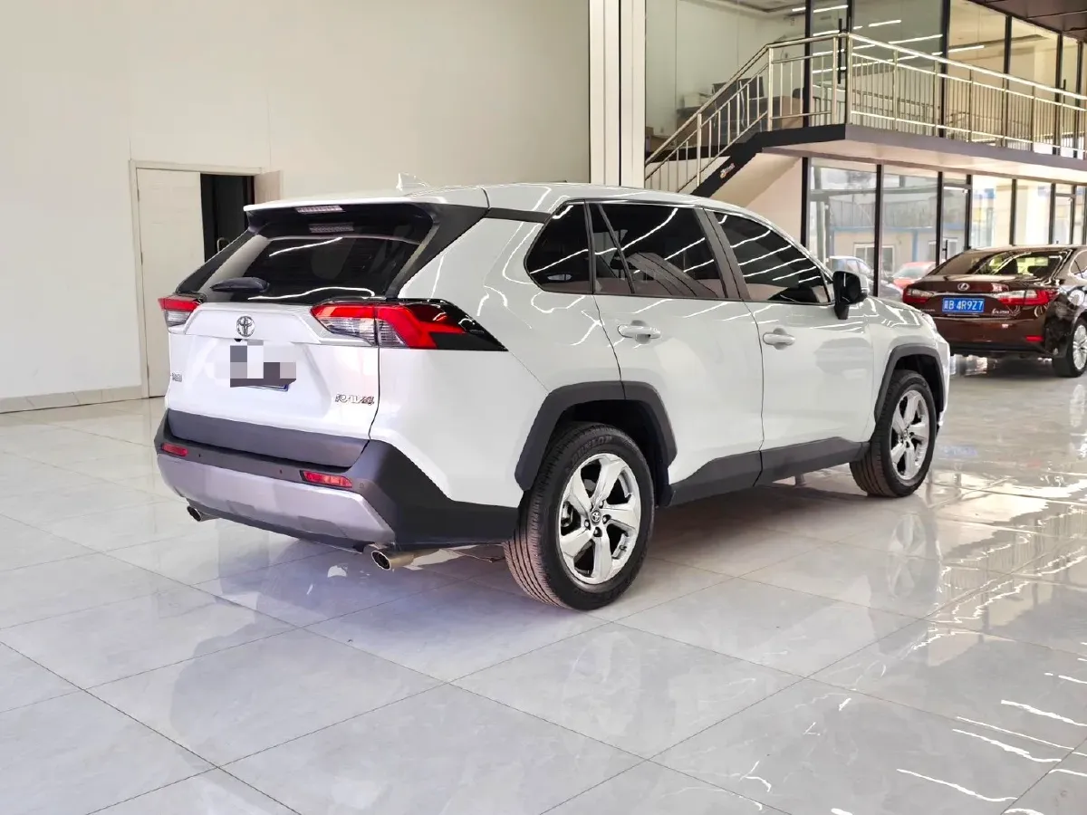 2023 Toyota RAV4 2.0L 171HP L4 CVT,autocango,china used car exporter,china ev exporter,chinese used car exporter,chinese used ev exporter