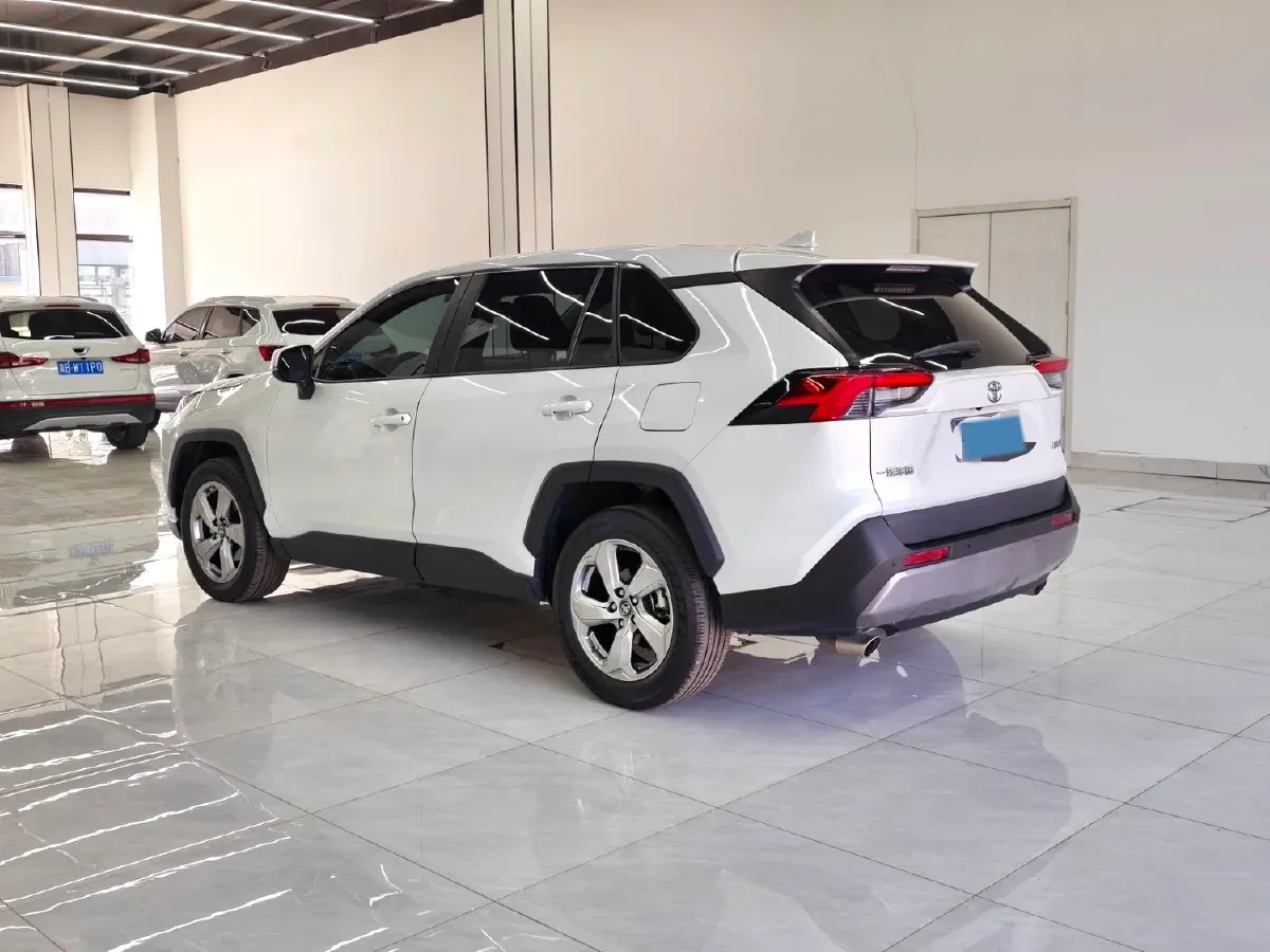 2023 Toyota RAV4 2.0L 171HP L4 CVT,autocango,china used car exporter,china ev exporter,chinese used car exporter,chinese used ev exporter