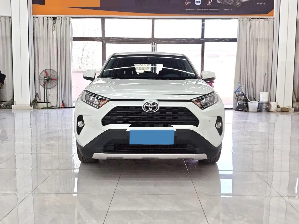 2023 Toyota RAV4 2.0L 171HP L4 CVT,autocango,china used car exporter,china ev exporter,chinese used car exporter,chinese used ev exporter