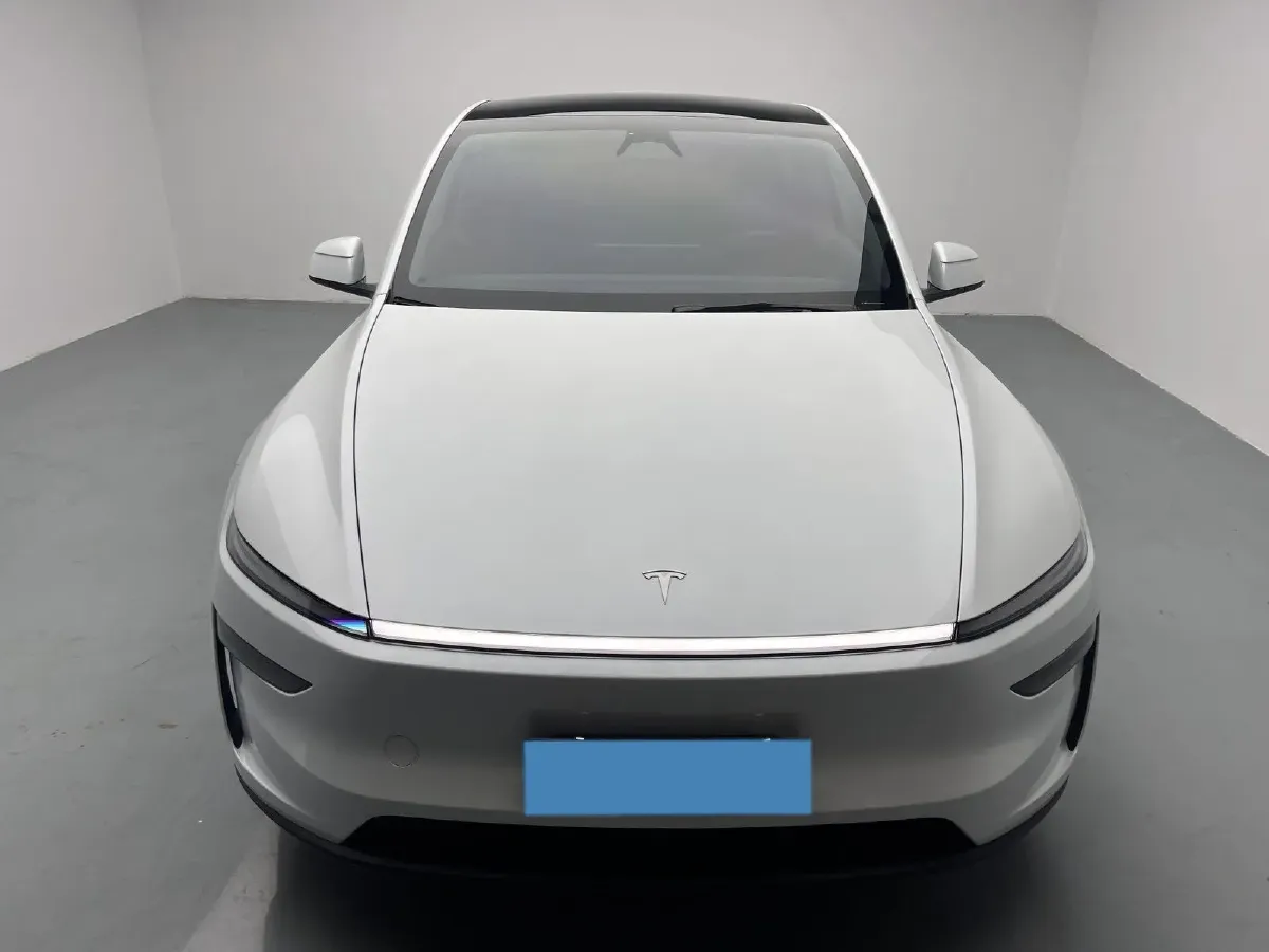 2025 Tesla Model Y BEV 78.4KWH,autocango,china used car exporter,china ev exporter,chinese used car exporter,chinese used ev exporter