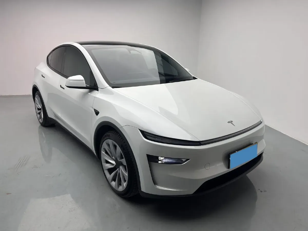 2025 Tesla Model Y BEV 78.4KWH,autocango,china used car exporter,china ev exporter,chinese used car exporter,chinese used ev exporter