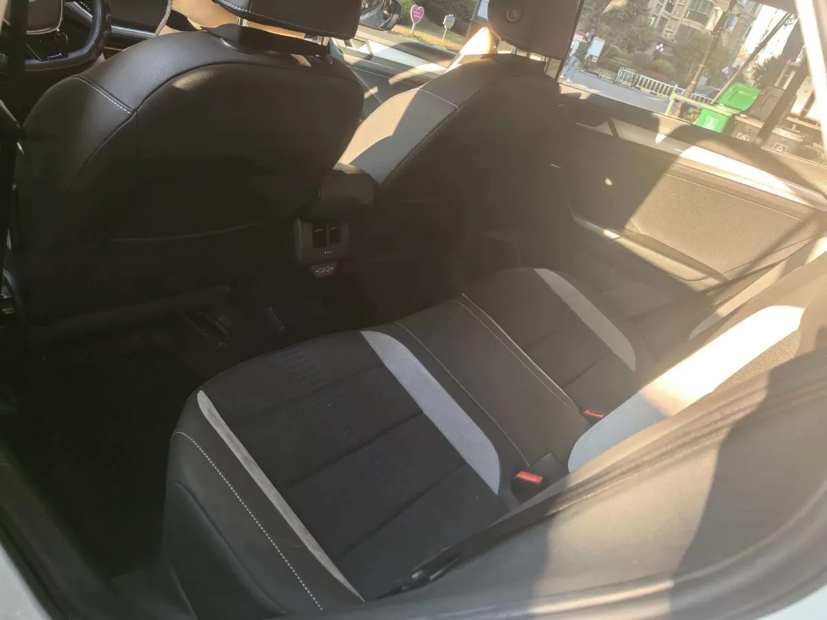 2021 Volkswagen T-Roc 1.4T 150HP L4 7DCT,autocango,china used car exporter,china ev exporter,chinese used car exporter,chinese used ev exporter