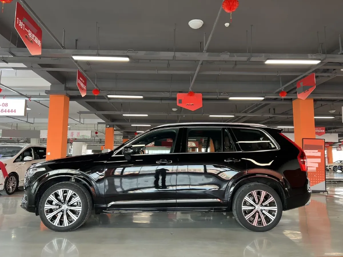 2025 Volvo XC90 2.0T 250HP L4 8AT,autocango,china used car exporter,china ev exporter,chinese used car exporter,chinese used ev exporter