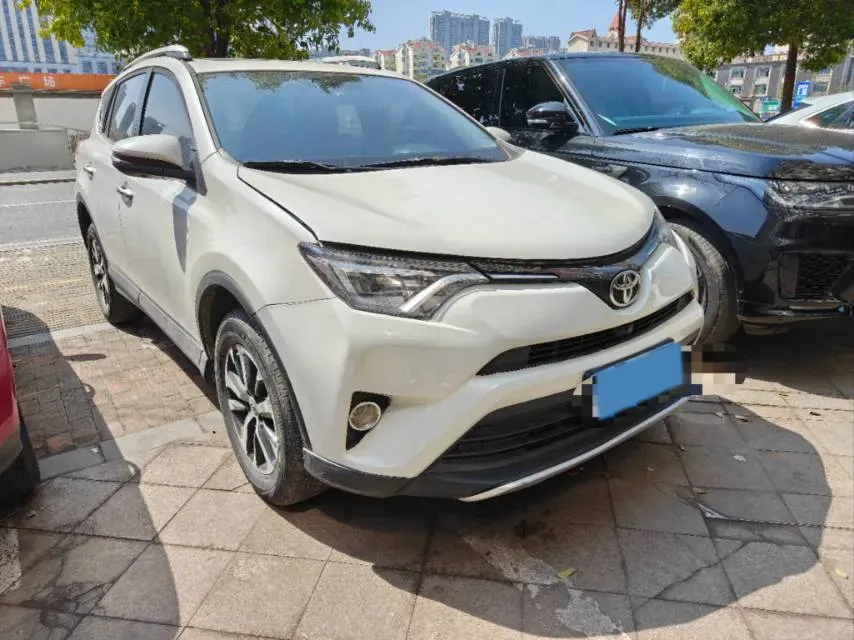 2018 Toyota RAV4 2.0L 151HP L4 CVT,autocango,china used car exporter,china ev exporter,chinese used car exporter,chinese used ev exporter