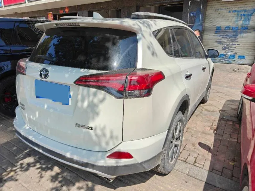2018 Toyota RAV4 2.0L 151HP L4 CVT,autocango,china used car exporter,china ev exporter,chinese used car exporter,chinese used ev exporter