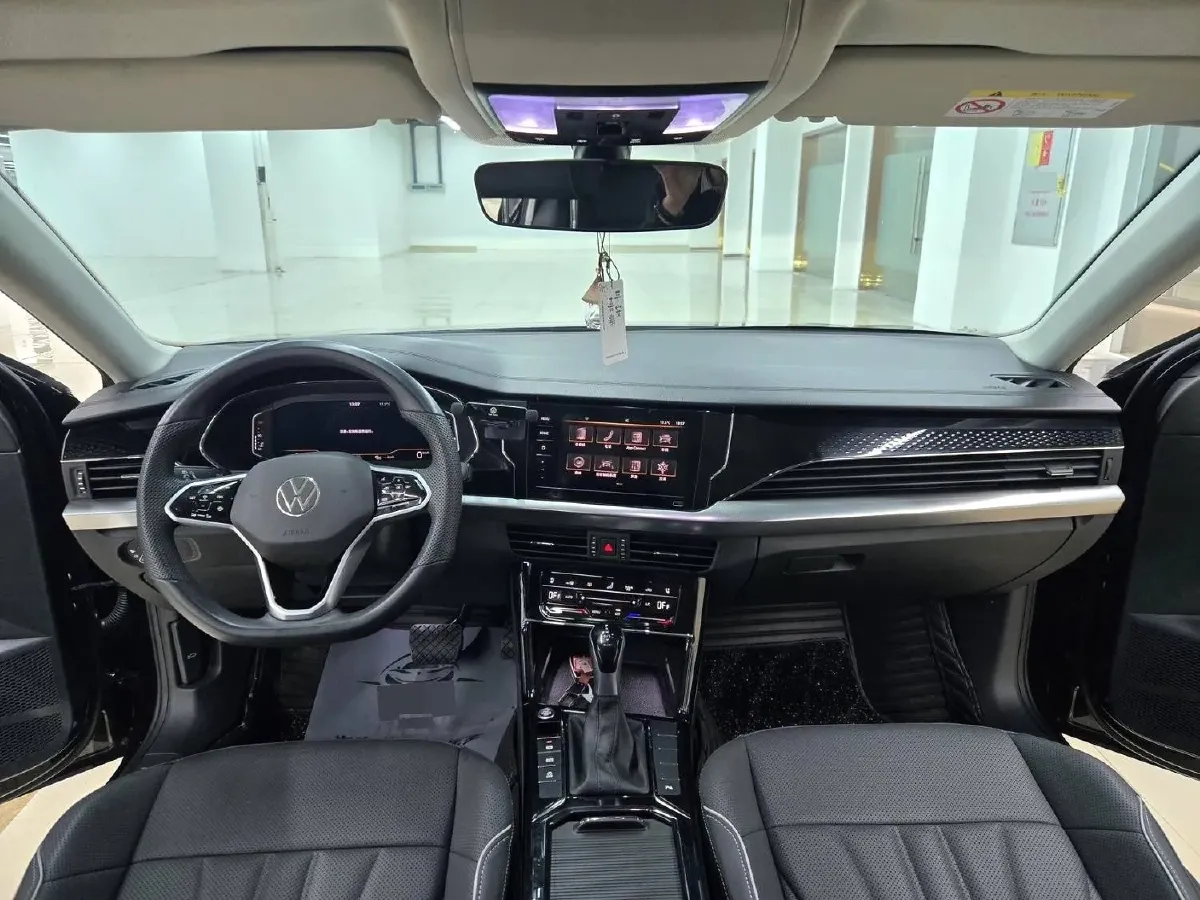 2024 Volkswagen Passat 2.0T 186HP L4 7DCT,autocango,china used car exporter,china ev exporter,chinese used car exporter,chinese used ev exporter