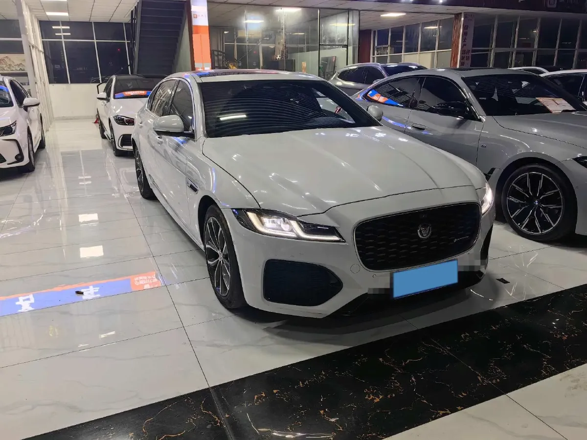 2021 Jaguar XFL 2.0T 250HP L4 8AT,autocango,china used car exporter,china ev exporter,chinese used car exporter,chinese used ev exporter