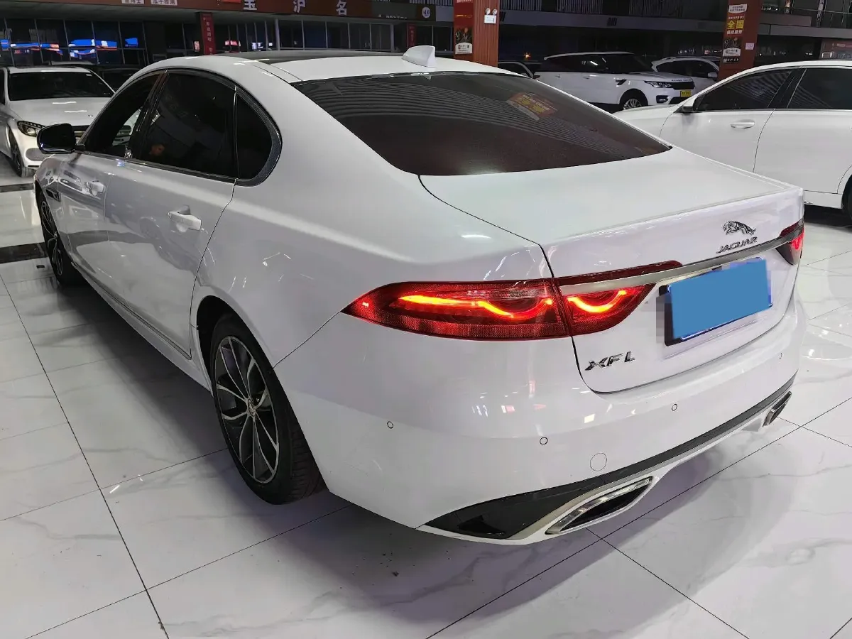 2021 Jaguar XFL 2.0T 250HP L4 8AT,autocango,china used car exporter,china ev exporter,chinese used car exporter,chinese used ev exporter